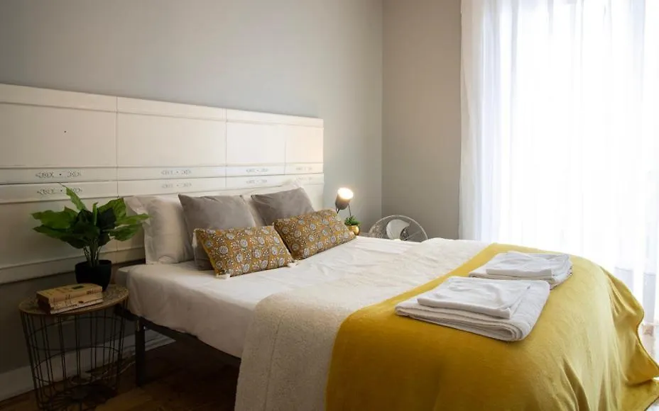 Sunny 4 Bedroom Apartment - With View Коимбра